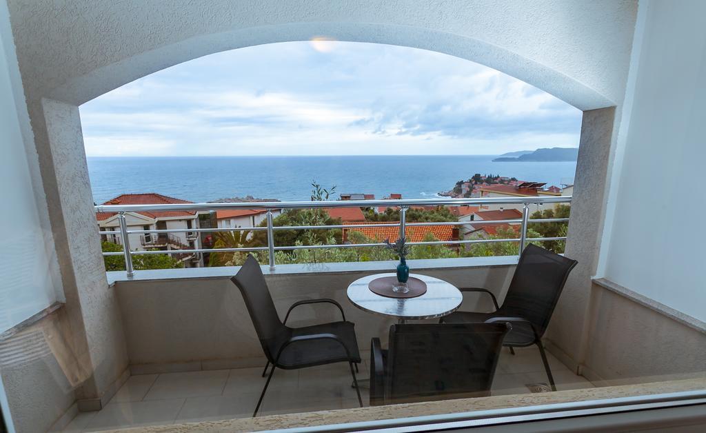 Apartments Marija Sveti Stefan Buitenkant foto